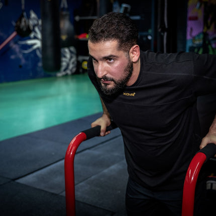 Performance Tee "Strong muslim club" black